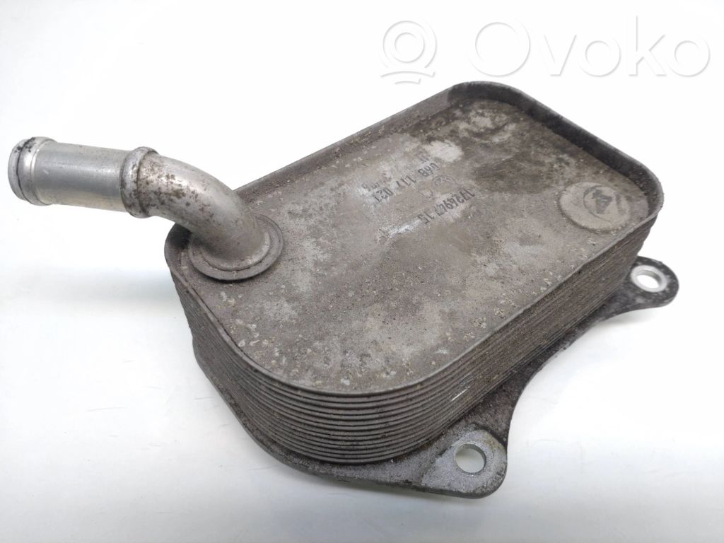 Audi A4 S4 B7 8E 8H Mocowanie / uchwyt filtra oleju 