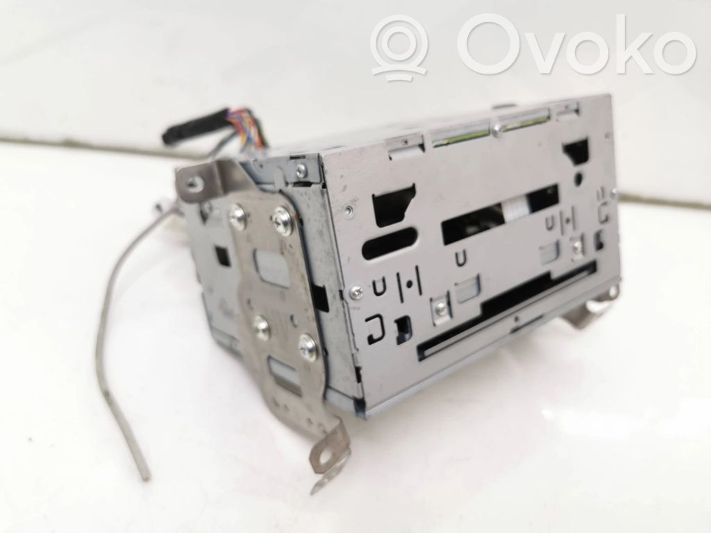 Mitsubishi Lancer VIII Panel / Radioodtwarzacz CD/DVD/GPS 