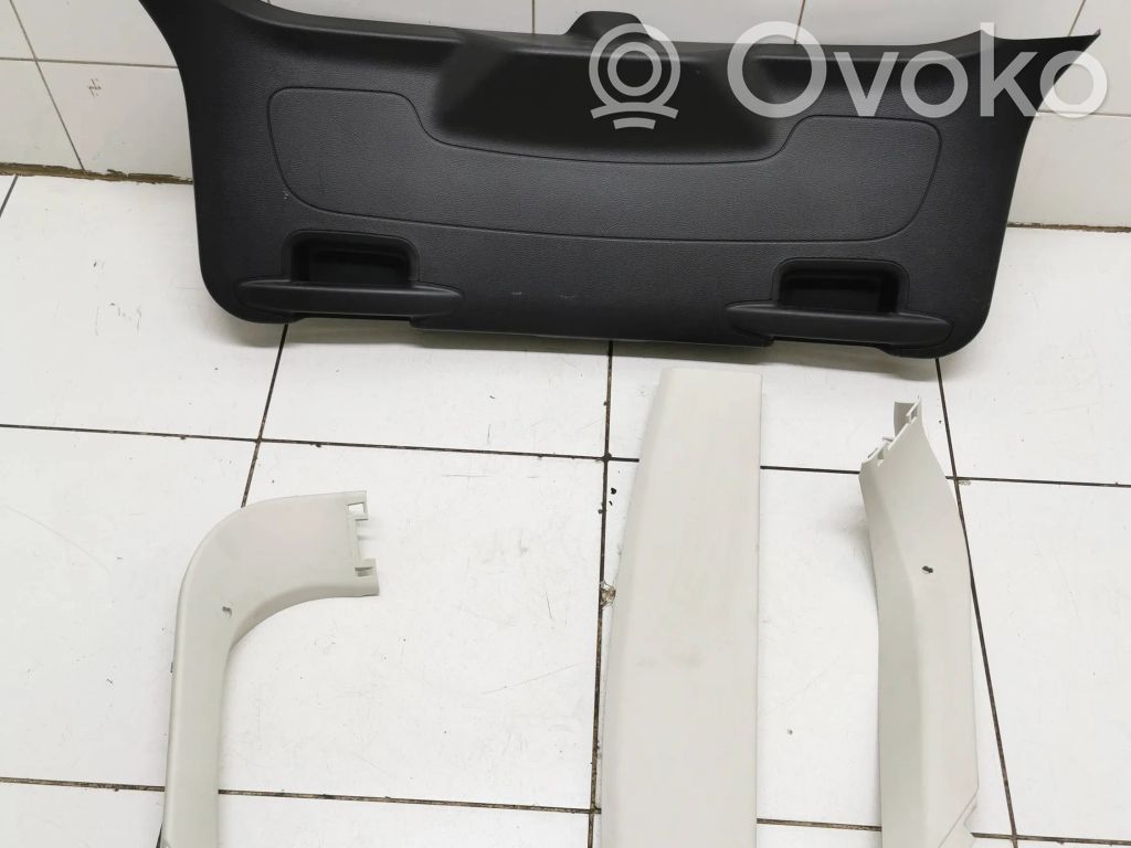 Ford Focus Tailgate/boot cover trim set 