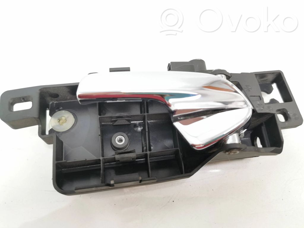 Manecilla interna puerta delantera   6M21U22601AC