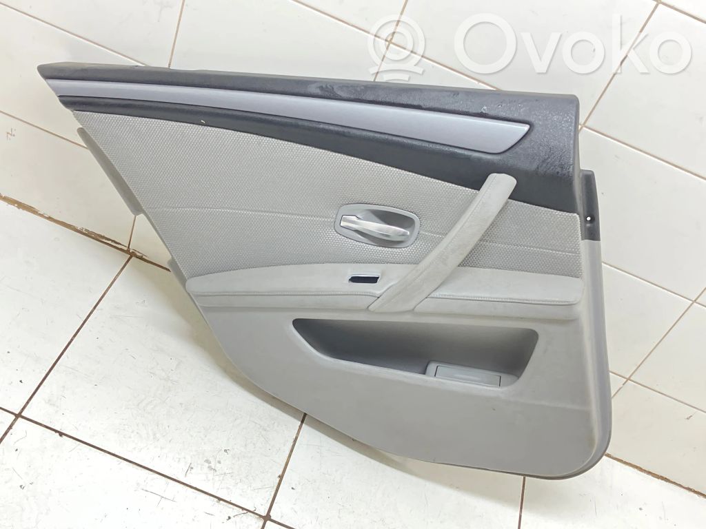 Apšuvums aizmugurējām durvīm   25998051,E1369386