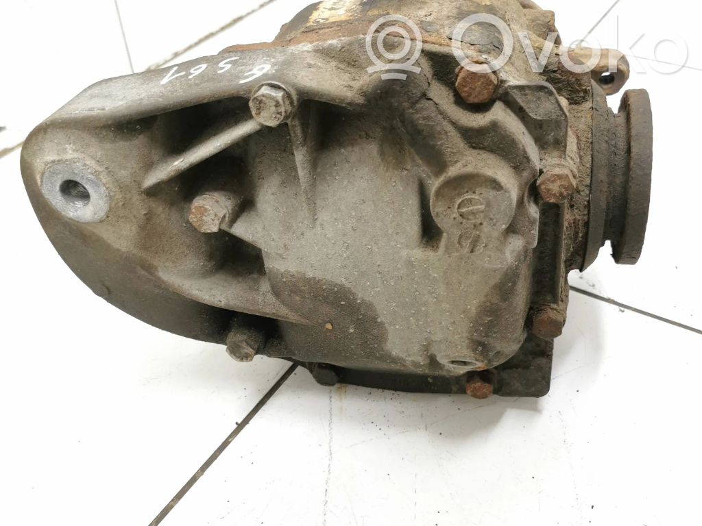 BMW 3 E90 E91 Aizmugurējais reduktors 