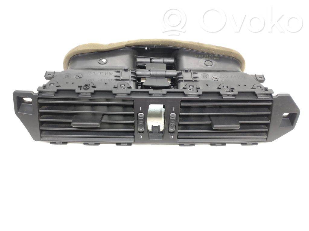 BMW 5 E60 E61 Centrinės oro grotelės 