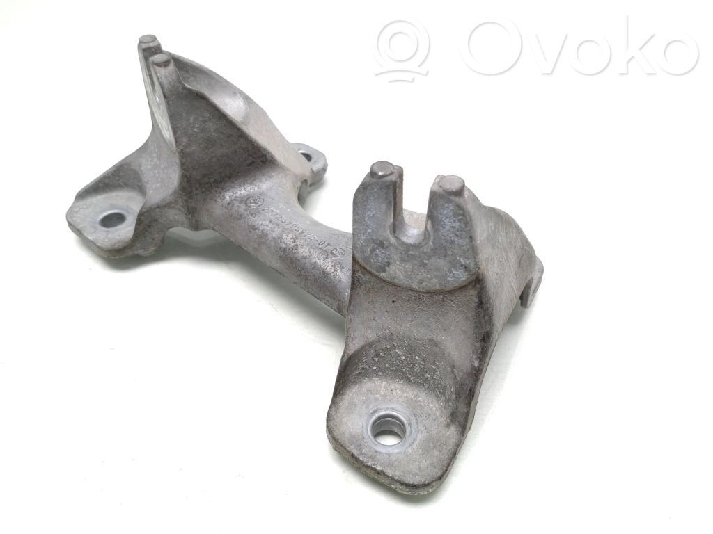 BMW 3 E90 E91 Gearbox mounting bracket 