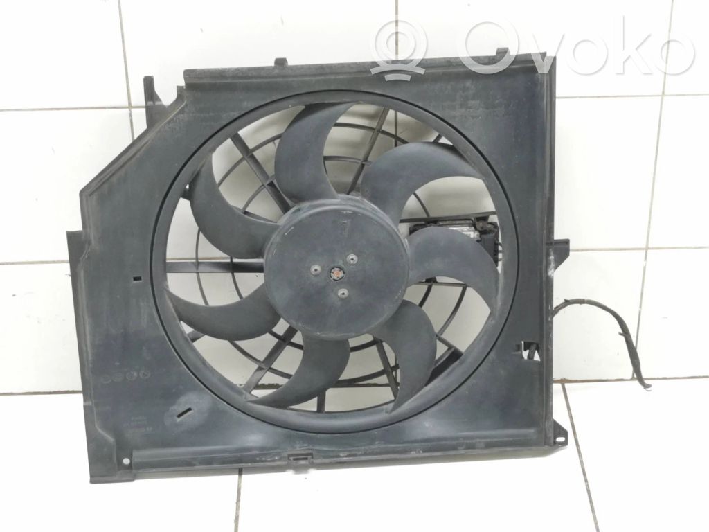 BMW 3 E46 Elektrisks radiatoru ventilators 