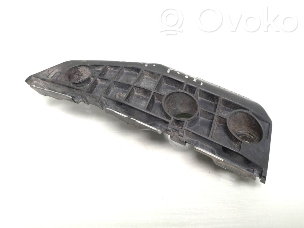 Toyota Auris 150 Front bumper mounting bracket 