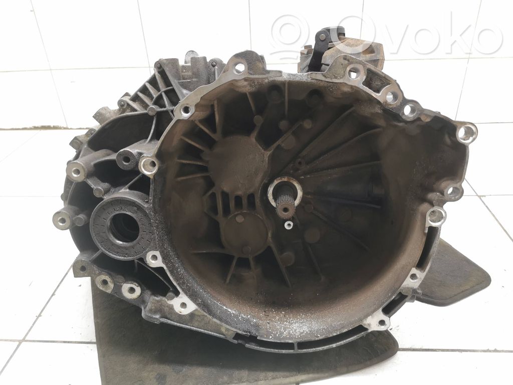 Volvo V60 Scatola del cambio manuale a 6 velocità 