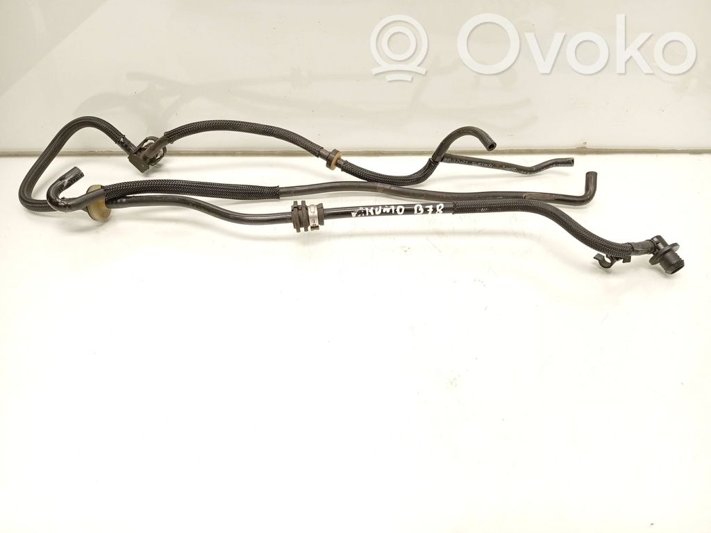 Volvo V40 Conductă/furtun vacuum 