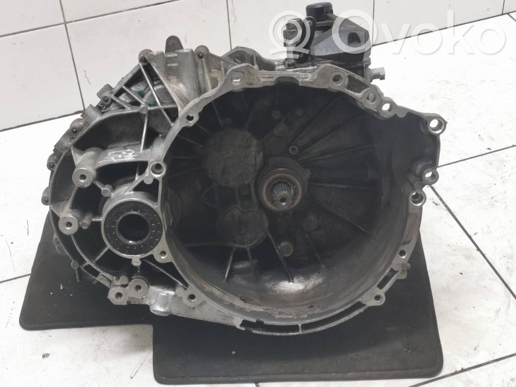 Volvo V40 Manualna 5-biegowa skrzynia biegów 