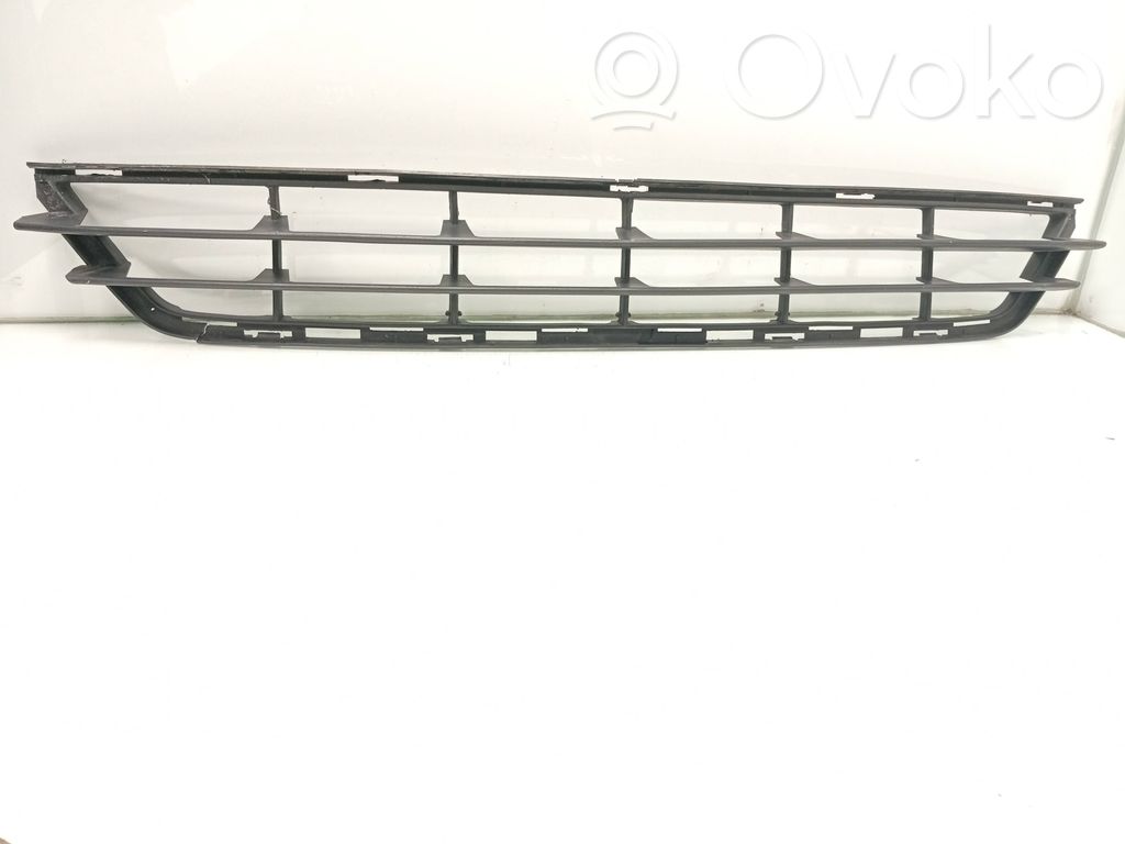 Volvo V60 Front bumper lower grill 