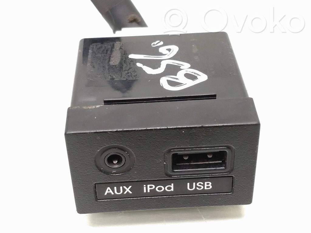 Conector priză AUX   961201K000,961201K000