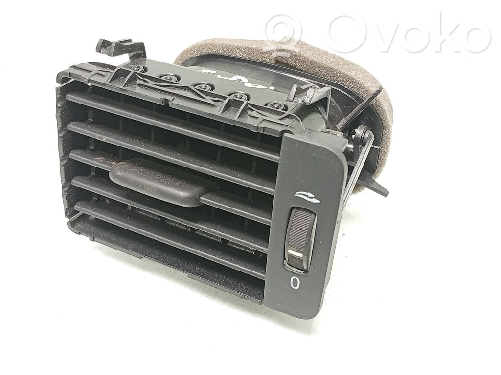 Volvo V70 Grilă ventilație/ramă laterală bord 