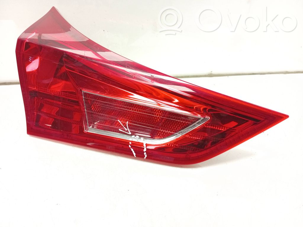Toyota Auris E180 Luci posteriori del portellone del bagagliaio 