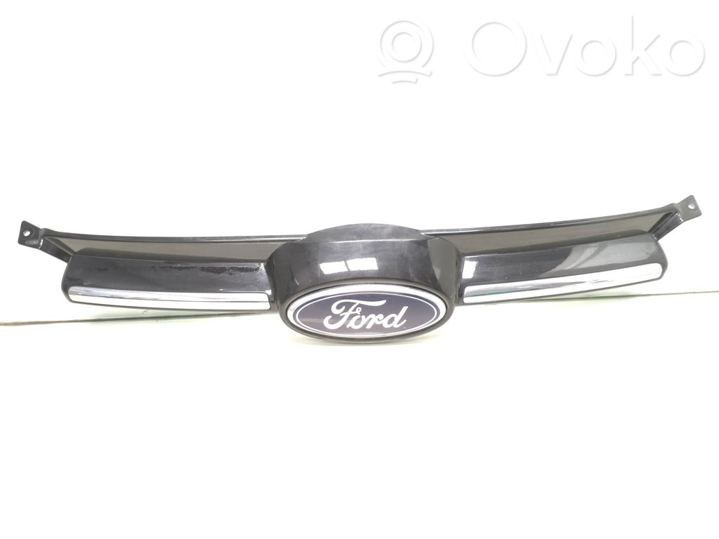 Ford Focus Maskownica / Grill / Atrapa górna chłodnicy 