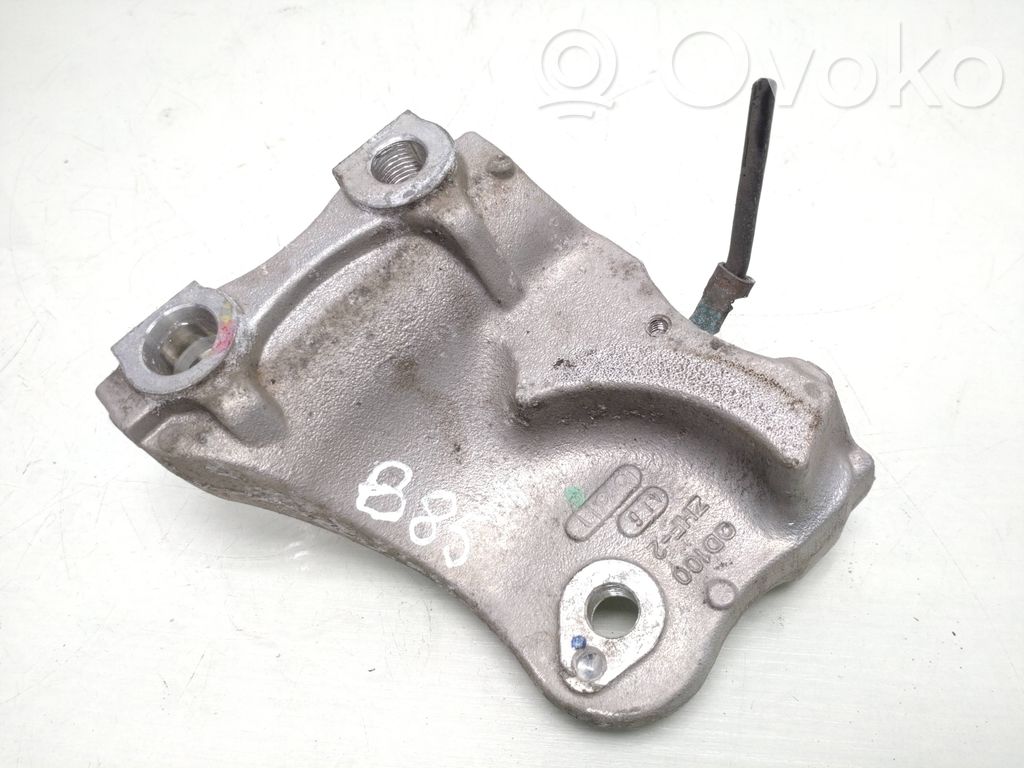 Honda CR-V Engine mounting bracket 