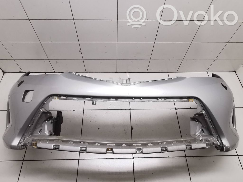 Toyota Auris E180 Parachoques delantero 