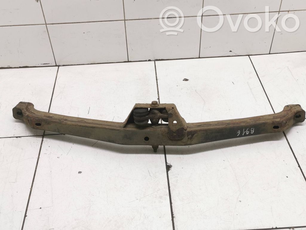 Opel Astra J Pusrāmis aizmugurējais / priekšējais 