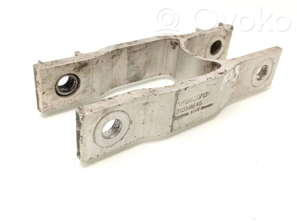 Volvo V40 Gearbox mounting bracket 