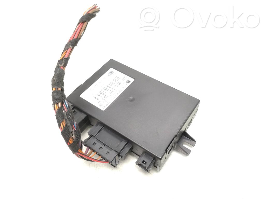 Unidad de control/módulo de la barra de remolque   8E0907383C