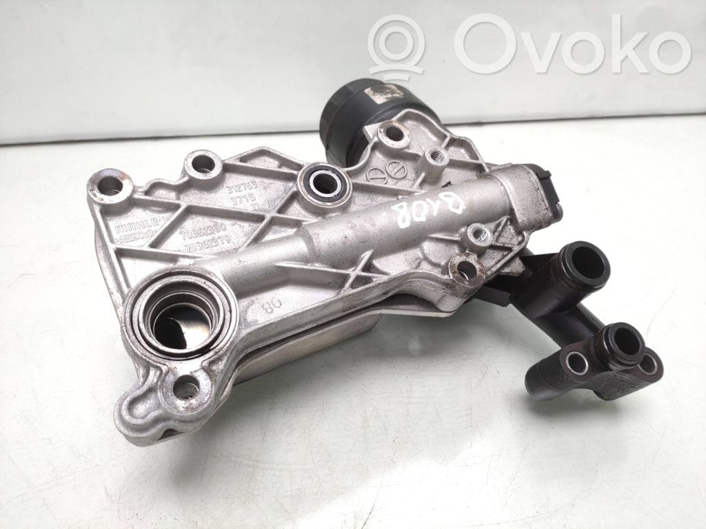Mercedes-Benz A W176 Radiatore dell’olio del motore
