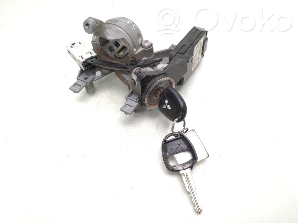 Mitsubishi Outlander Stacyjka 
