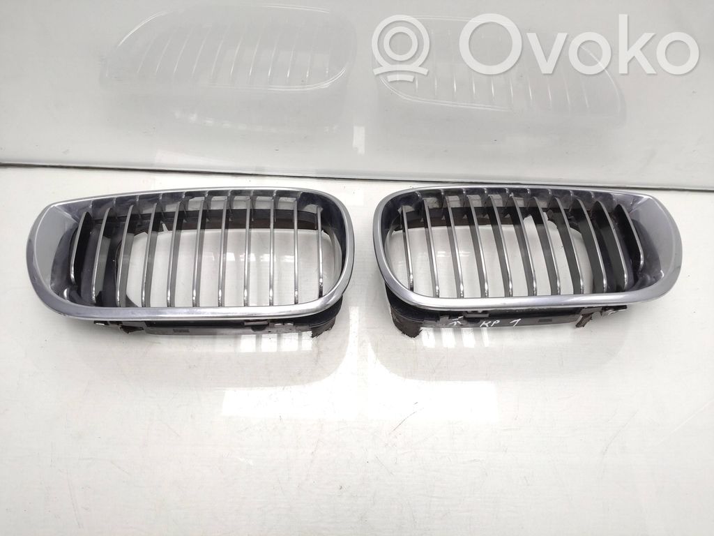 Front grill   70305490,7030548,7042964,51137030547,51137030548,51137030549,51137030550,51137042963,51137042964,51137072129,51137072130,51137030547,51137030548,51137030549,51137030550,51137042963,51137042964,51137072129,51137072130,7030547,7030549,7030550,7042963,7072129,7072130