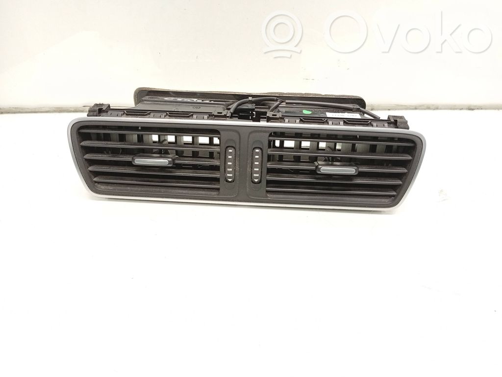 Volkswagen PASSAT B7 Griglia di ventilazione centrale cruscotto 