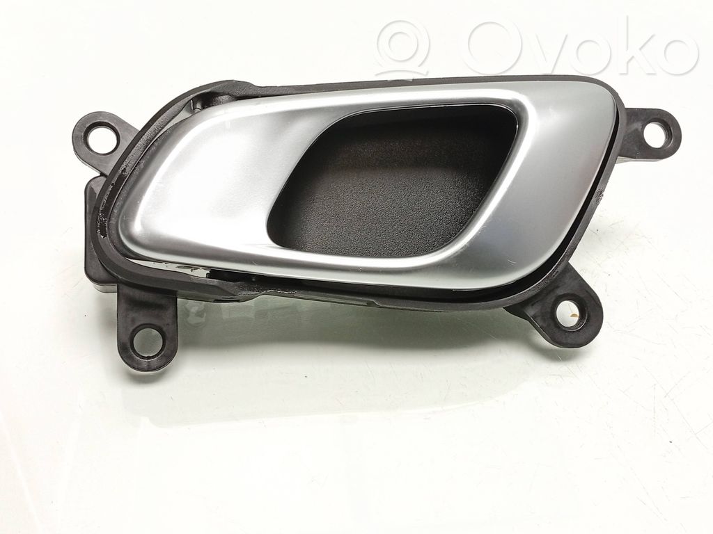 KIA Xceed Manecilla interna puerta trasera 