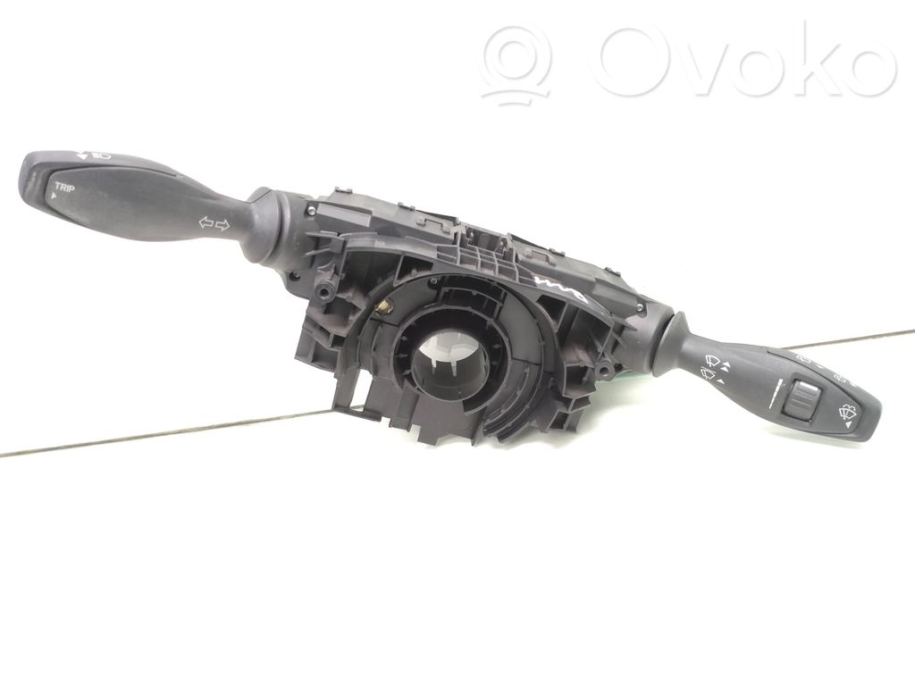 Ford Fiesta Commodo, commande essuie-glace/phare