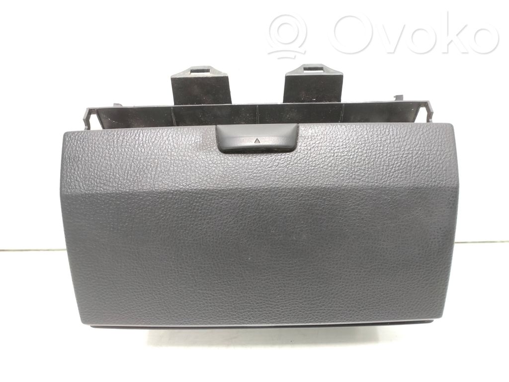 Handschuhfach   GJ6AG0245