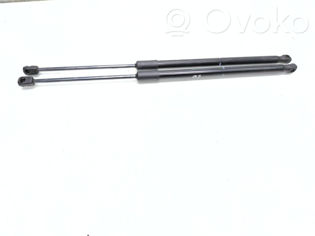 Cupra Born Vérin de capot arrière 