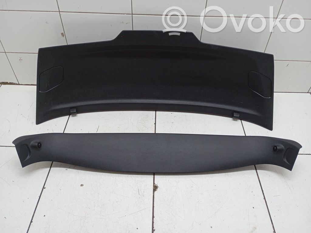 Peugeot 308 Garnitures hayon