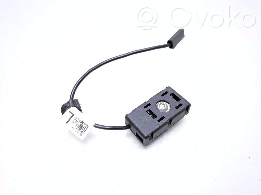 Tesla Model 3 Entstörfilter Antenne 