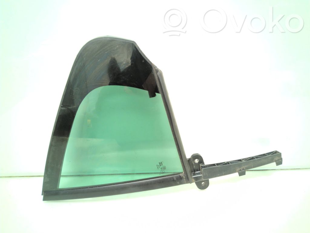 Skoda Rapid (NH) Ventanilla de ventilación de la puerta trasera