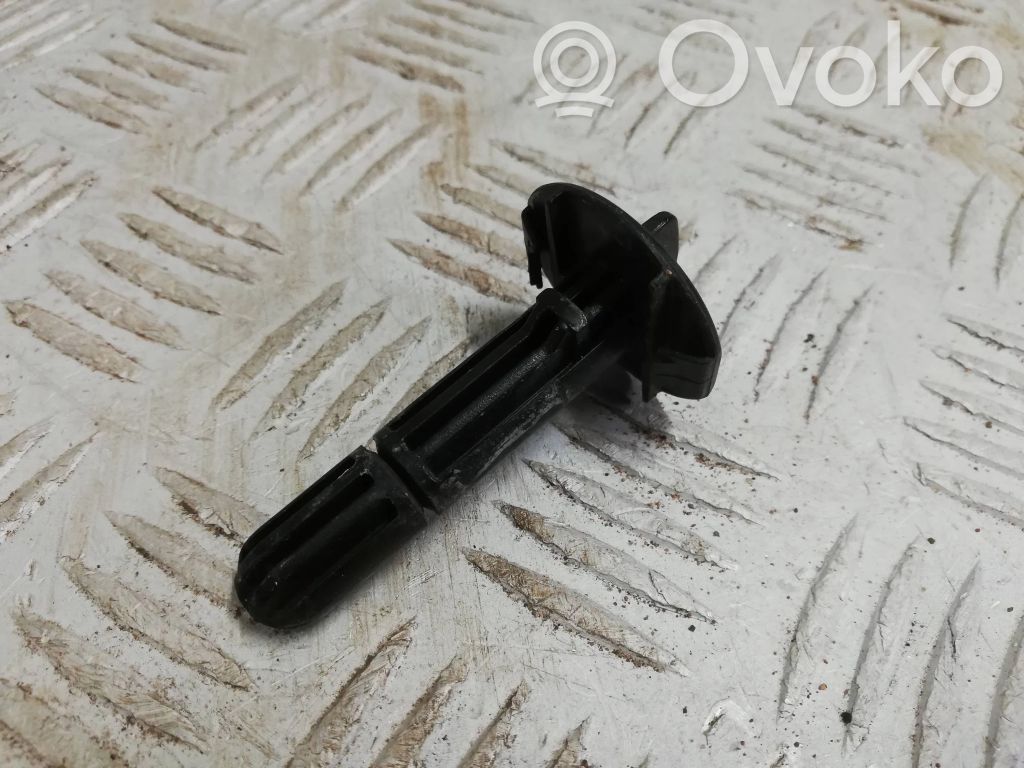 Radiator trim