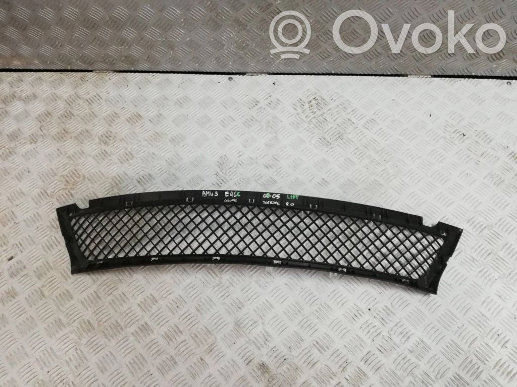 BMW 3 E46 Задний фонарь в кузове 