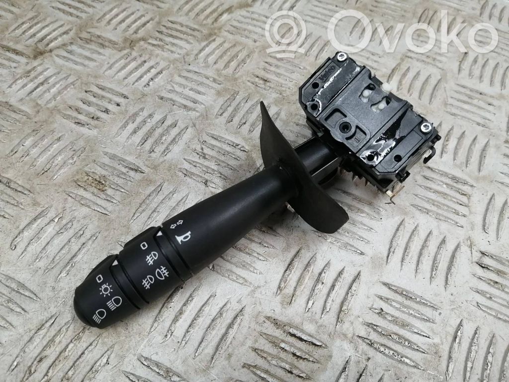 Headlight wiper switch   E10609589