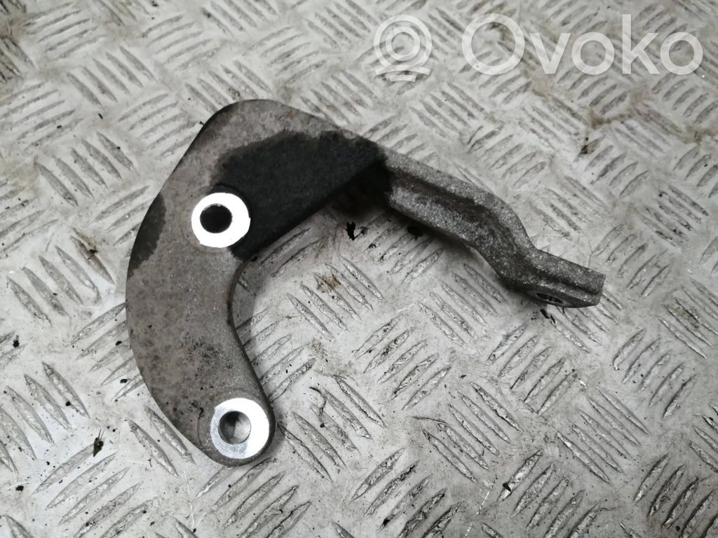 Dacia Duster Gearbox mounting bracket 