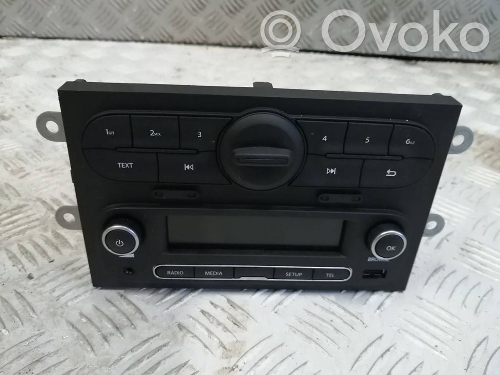Renault Twingo III Unitate principală radio/CD/DVD/GPS 