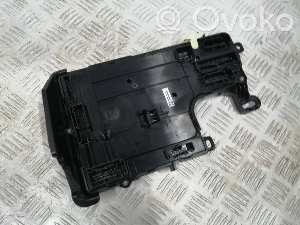 Tesla Model 3 Komforto modulis 