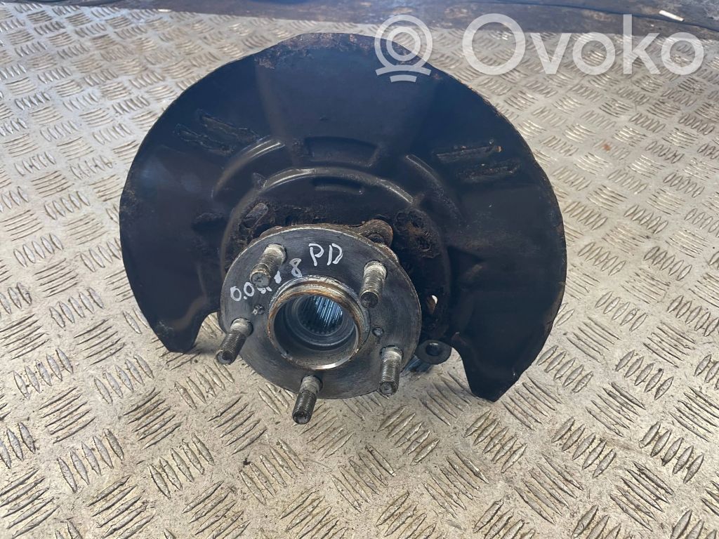 Front wheel hub