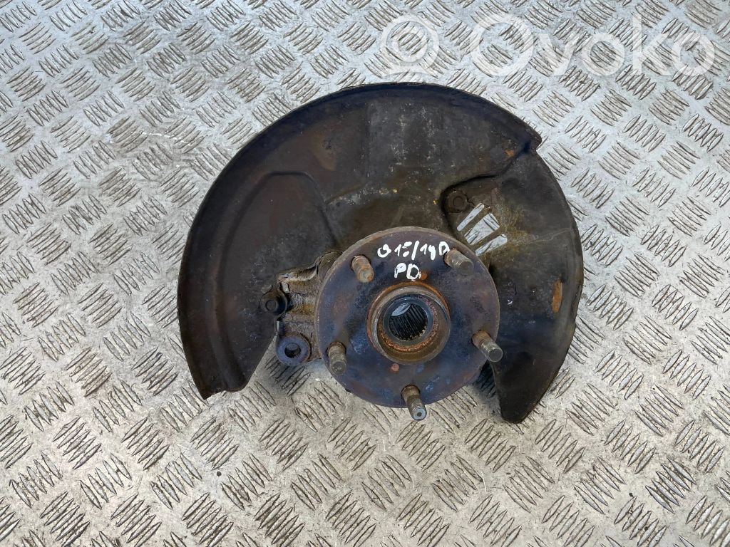 Front wheel hub