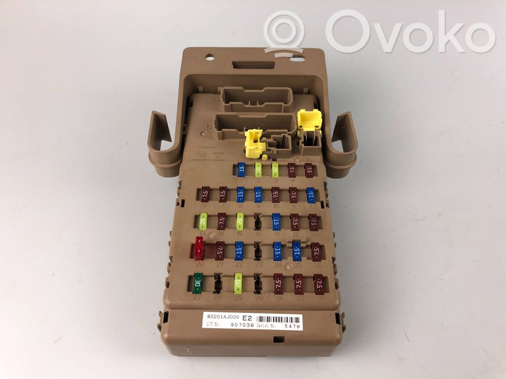 Fuse module   82201AJ000