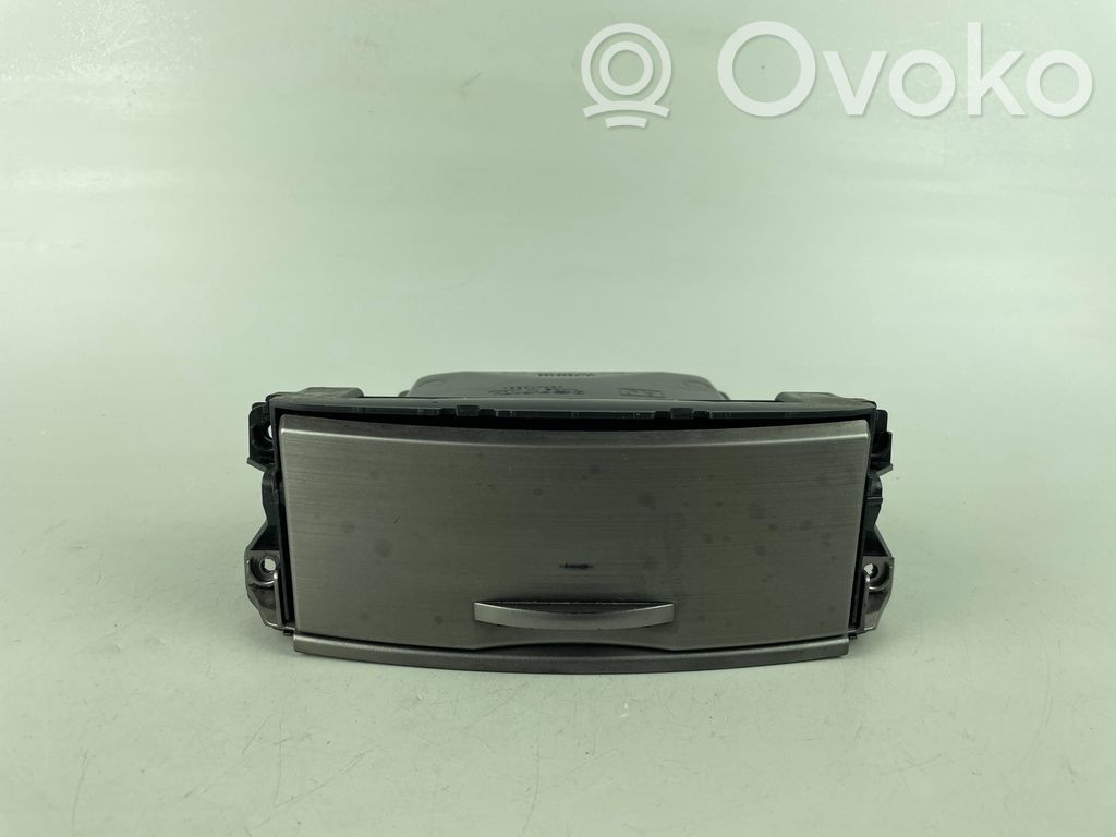 Subaru Outback Daiktadėžė 