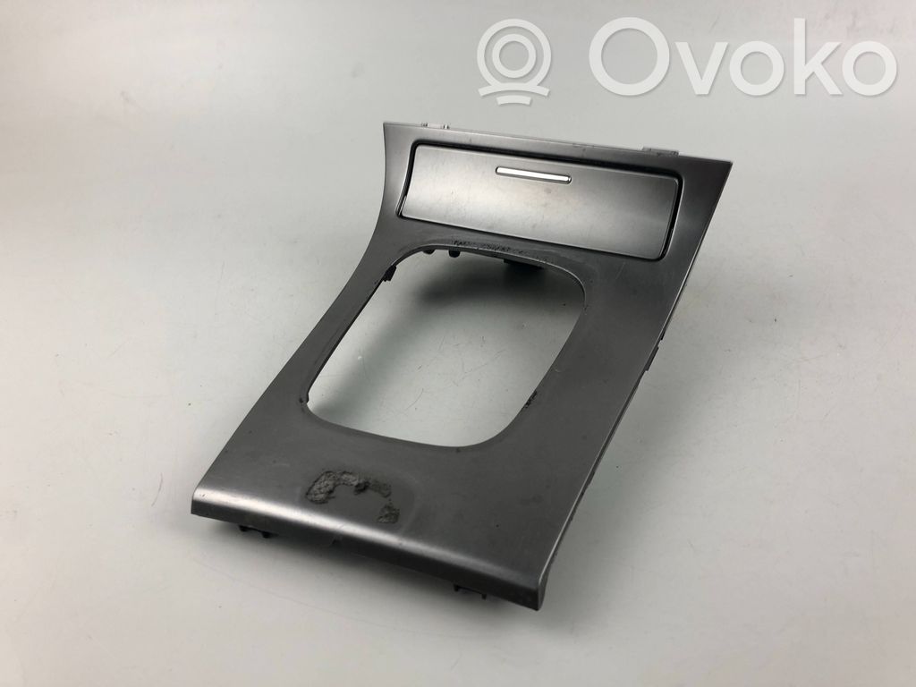 Subaru Legacy Aschenbecher 