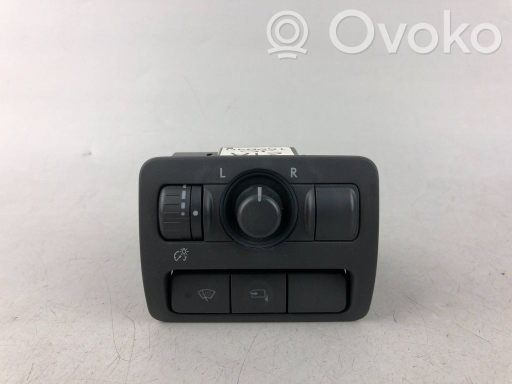 Subaru Legacy Wing mirror switch 