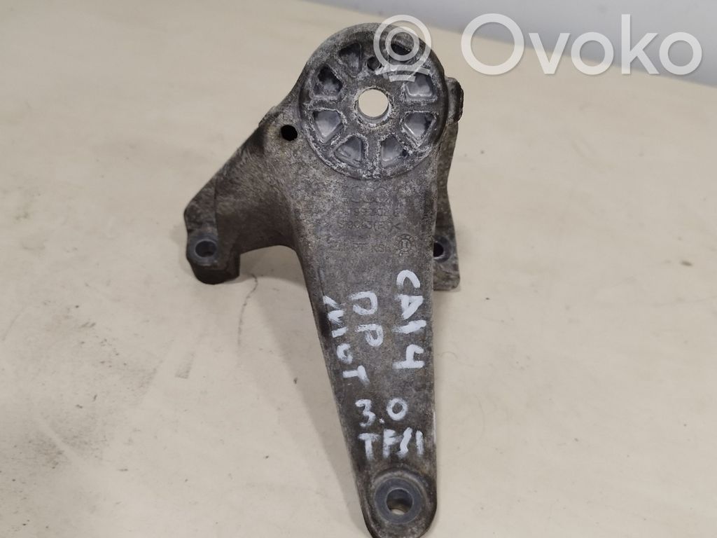 Porsche Cayenne (92A) Engine mounting bracket 