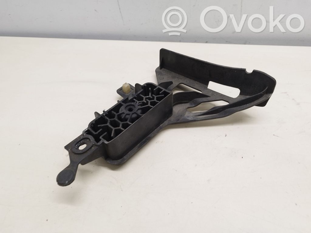 Porsche Cayenne (92A) Jacking socket point 