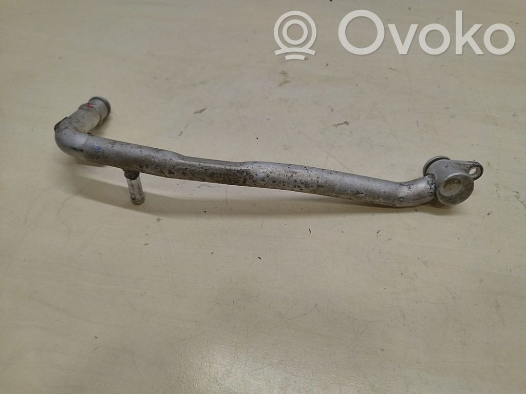 Audi A8 S8 D4 4H Engine coolant pipe/hose 