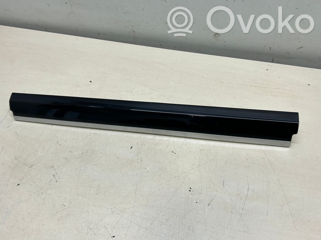 Porsche Cayenne (92A) Dashboard glove box trim 